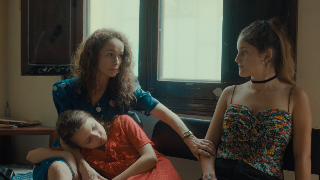 Reinas directed by Klaudia Reynicke